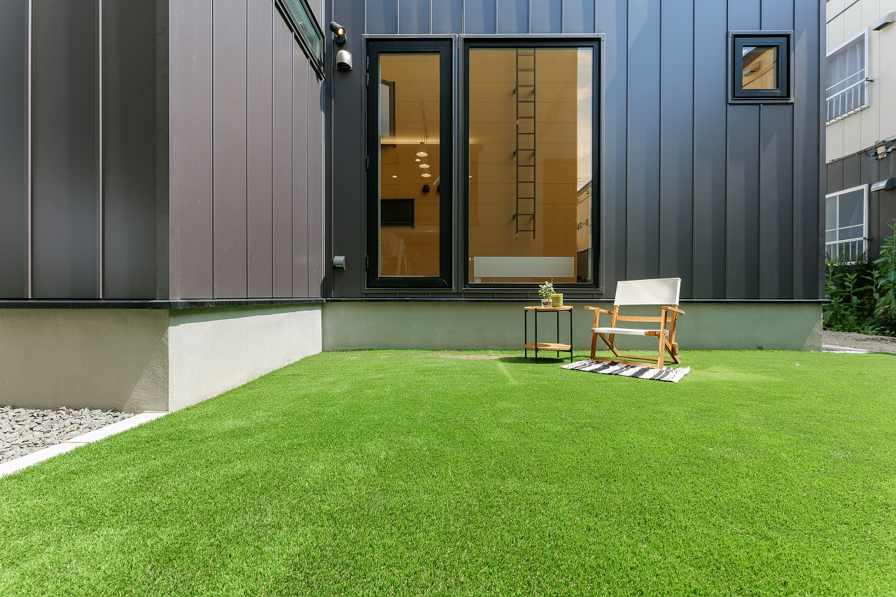 四季を楽しめる心地よい中庭